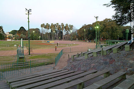Pista de Atletismo - Departamento de Montevideo - URUGUAY. Foto No. 4779