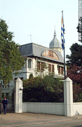 Residencia presidencial en la Av. Suarez y Reyes - Departamento de Montevideo - URUGUAY. Foto No. 13774
