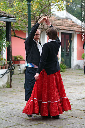 Bailes típicos - Departamento de Montevideo - URUGUAY. Foto No. 13849