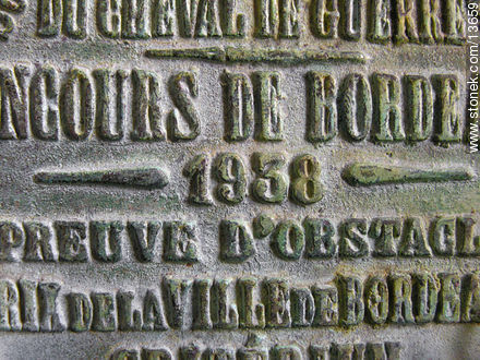 Detalle de placa de bronce -  - IMÁGENES VARIAS. Foto No. 13659