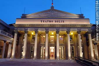 Teatro Solís en la calle Buenos Aires y Juncal - Departamento de Montevideo - URUGUAY. Foto No. 10184