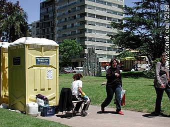 Gabinetes higiénicos químicos. - Departamento de Montevideo - URUGUAY. Foto No. 2958